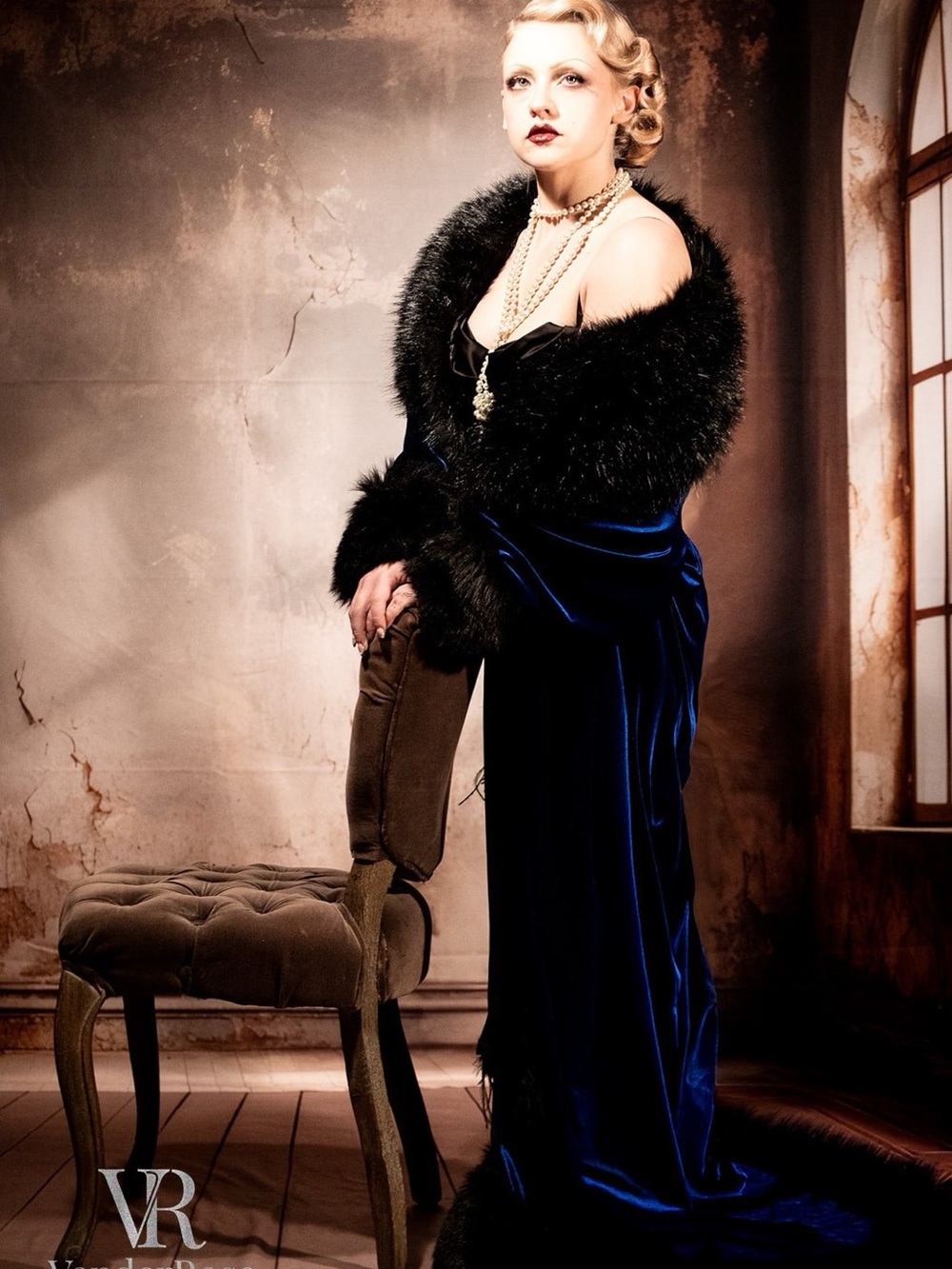 Luxurious Black-Trimmed Navy Velvet Robe